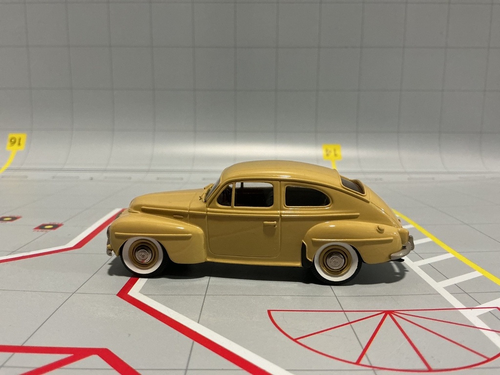 1:43 BROOKLIN / ROB EDDIE MODELS - 1963 VOLVO PV544 image