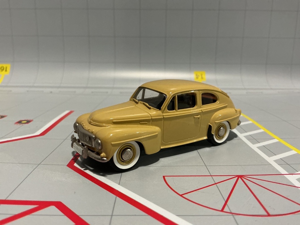 1:43 BROOKLIN / ROB EDDIE MODELS - 1963 VOLVO PV544 image