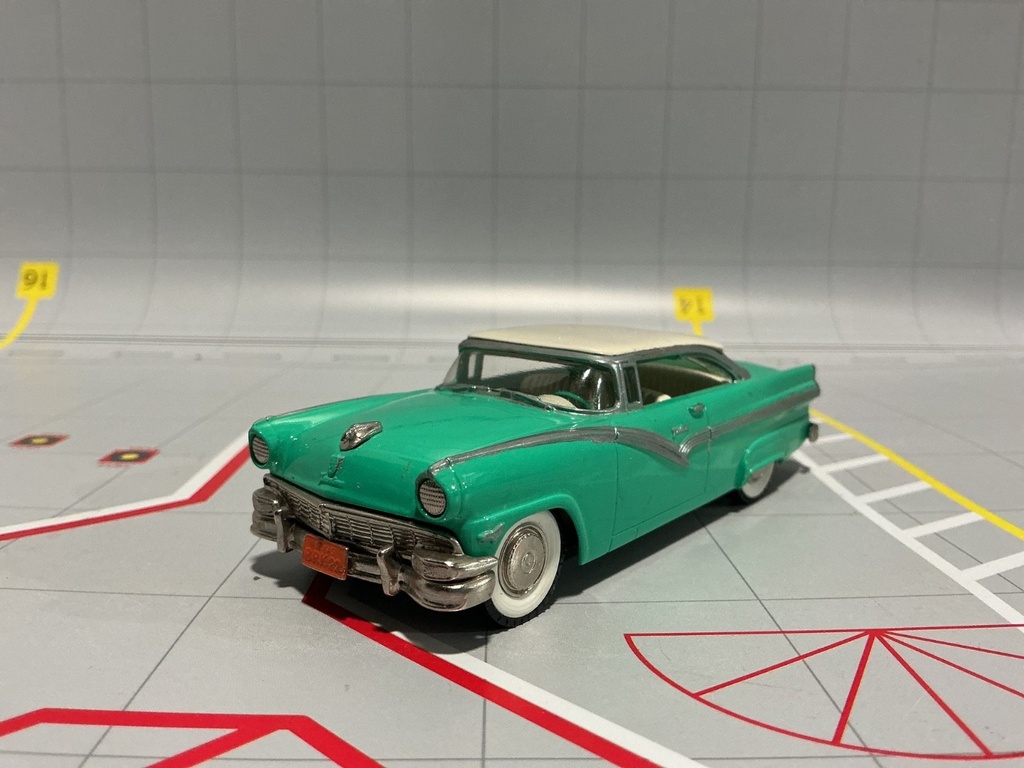 1:43 BROOKLIN MODELS - BRK 23 1956 FORD FAIRLANE 2 DOOR VICTORIA image