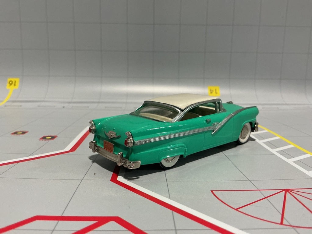 1:43 BROOKLIN MODELS - BRK 23 1956 FORD FAIRLANE 2 DOOR VICTORIA image