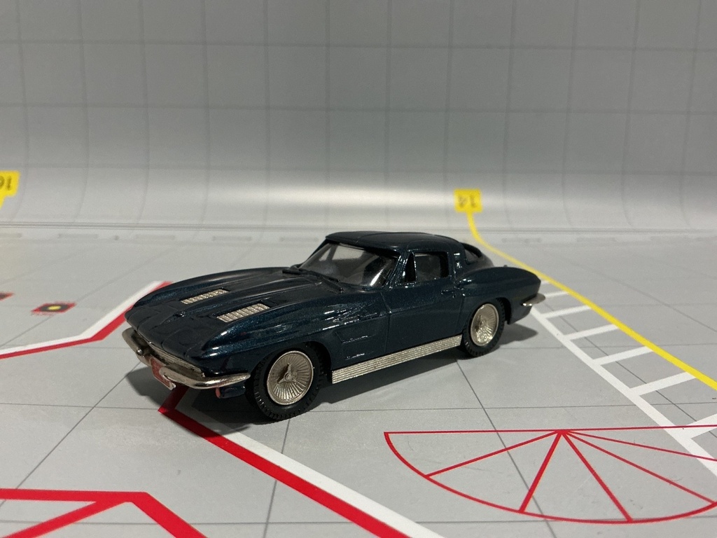 1:43 BROOKLIN MODELS - BRK 21 1963 CHEVROLET CORVETTE STINGRAY COUPE image
