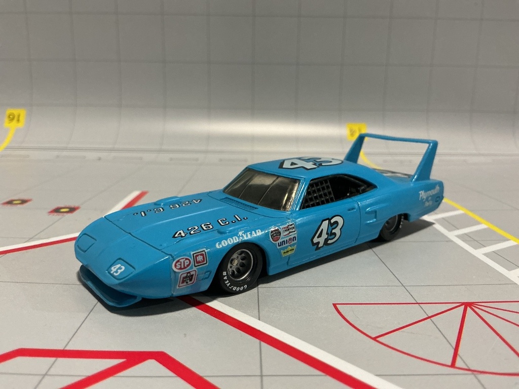 1:43 RACING CHAMPIONS #43 RICHARD PETTY PLYMOUTH RACING CAR image