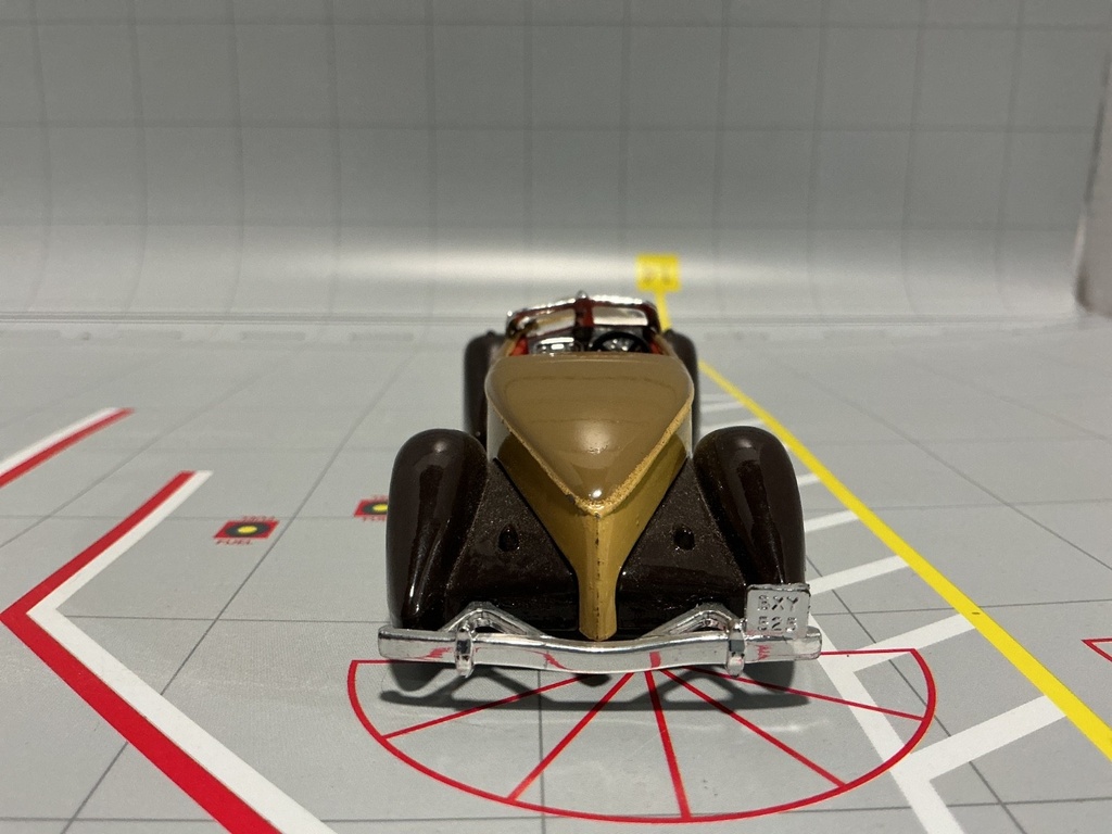 1:43 MATCHBOX MODELS OF YESTERYEAR #Y-19 YELLOW / BROWN 1935 AUBURN image