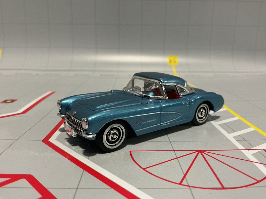 1:43 DINKY / MATCHBOX 1957 CHEVROLET CORVETTE DYM 92139 BLUE ON RED image