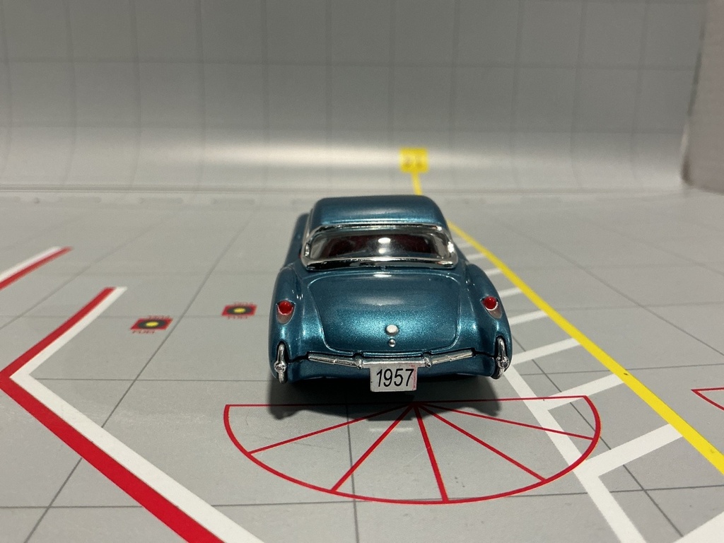 1:43 DINKY / MATCHBOX 1957 CHEVROLET CORVETTE DYM 92139 BLUE ON RED image
