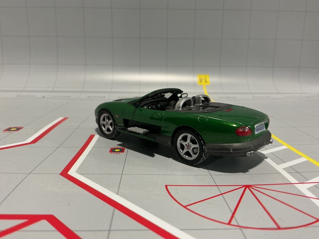 1:43 MINICHAMPS BOND COLLECTION JAGUAR XKR ROADSTER GREEN ON BLACK image