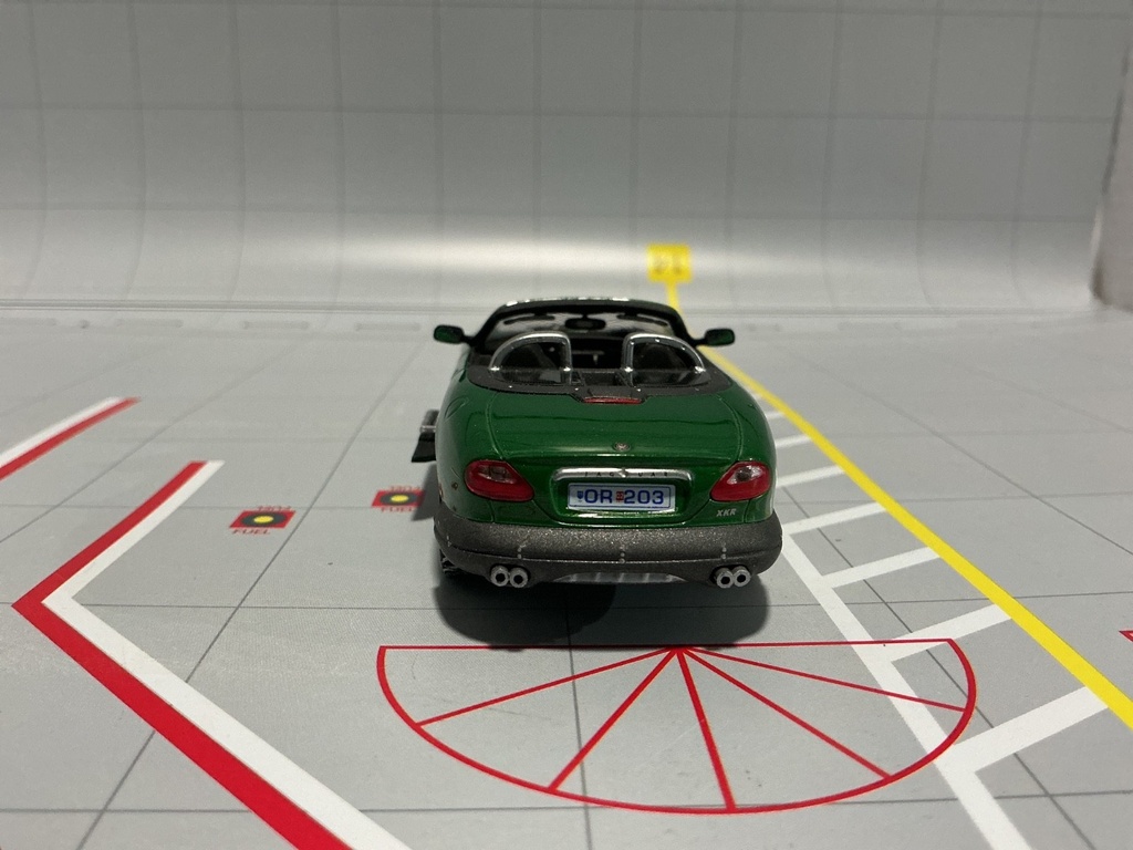 1:43 MINICHAMPS BOND COLLECTION JAGUAR XKR ROADSTER GREEN ON BLACK image