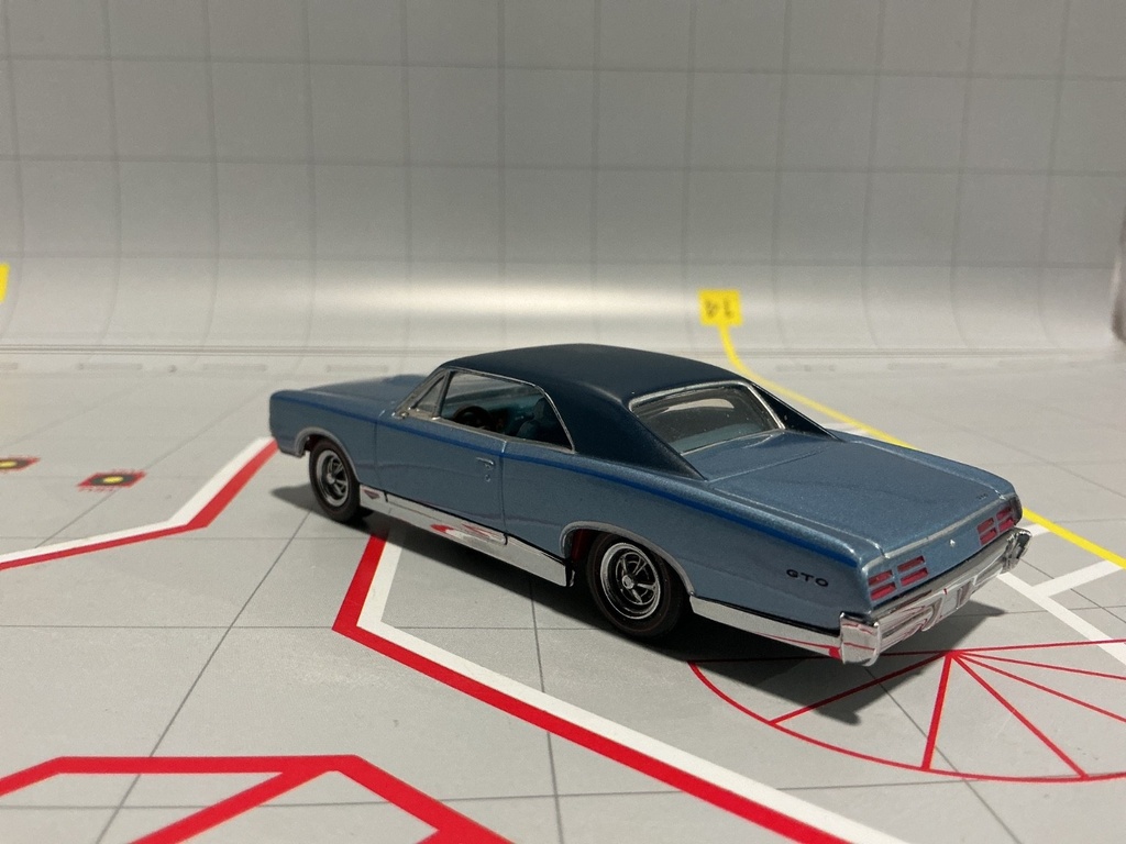 1:43 MATCHBOX MODELS OF YESTERYEAR 1967 PONTIAC GTO *MISSING FRONT GRILL image