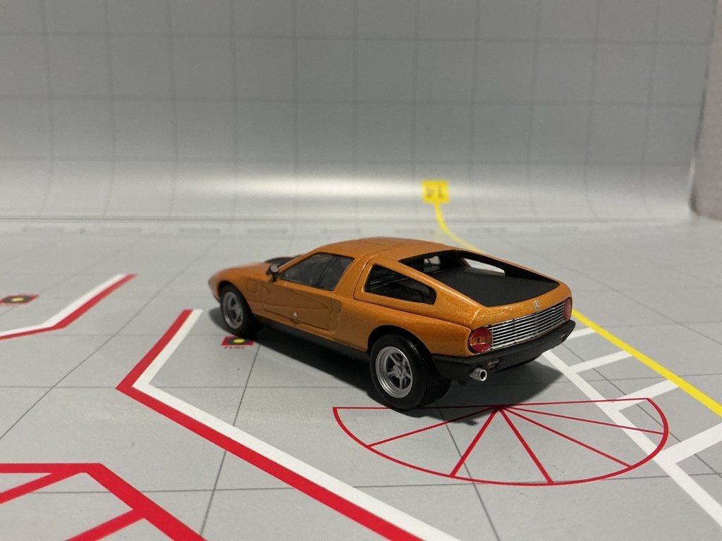 1:43 MINICHAMPS / PAULS MODEL ART  MERCEDES C111 ORANGE ON BLACK image