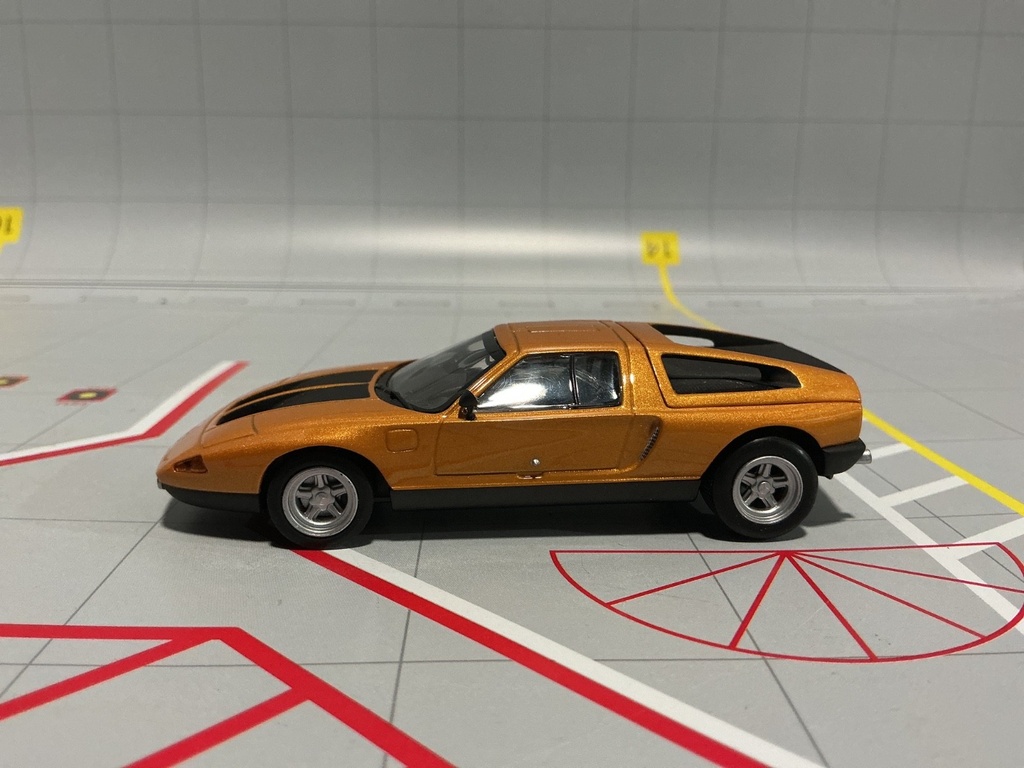 1:43 MINICHAMPS / PAULS MODEL ART  MERCEDES C111 ORANGE ON BLACK image