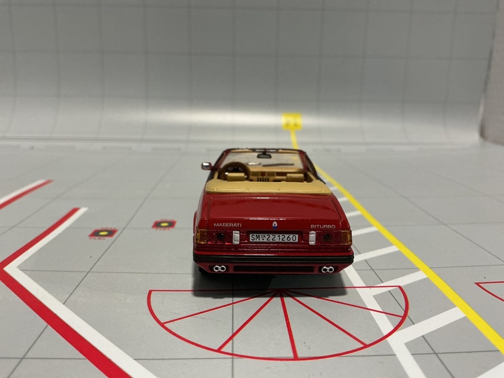 1:43 GRANI AND PARTNERS MASERATI BITURBO SPYDER 1985 RED ON TAN image