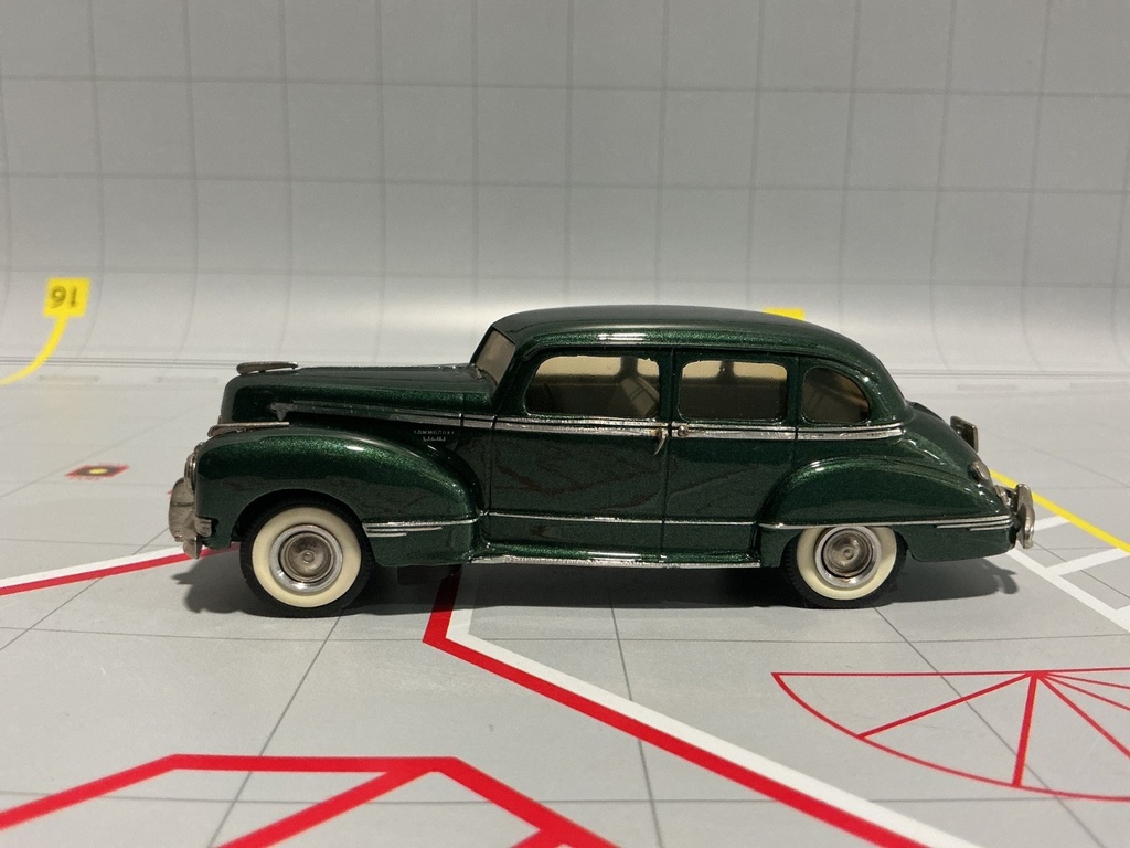 1:43 WESTERN MODELS 1942 HUDSON COMMODORE 8 GREEN image