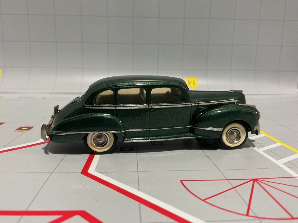 1:43 WESTERN MODELS 1942 HUDSON COMMODORE 8 GREEN image