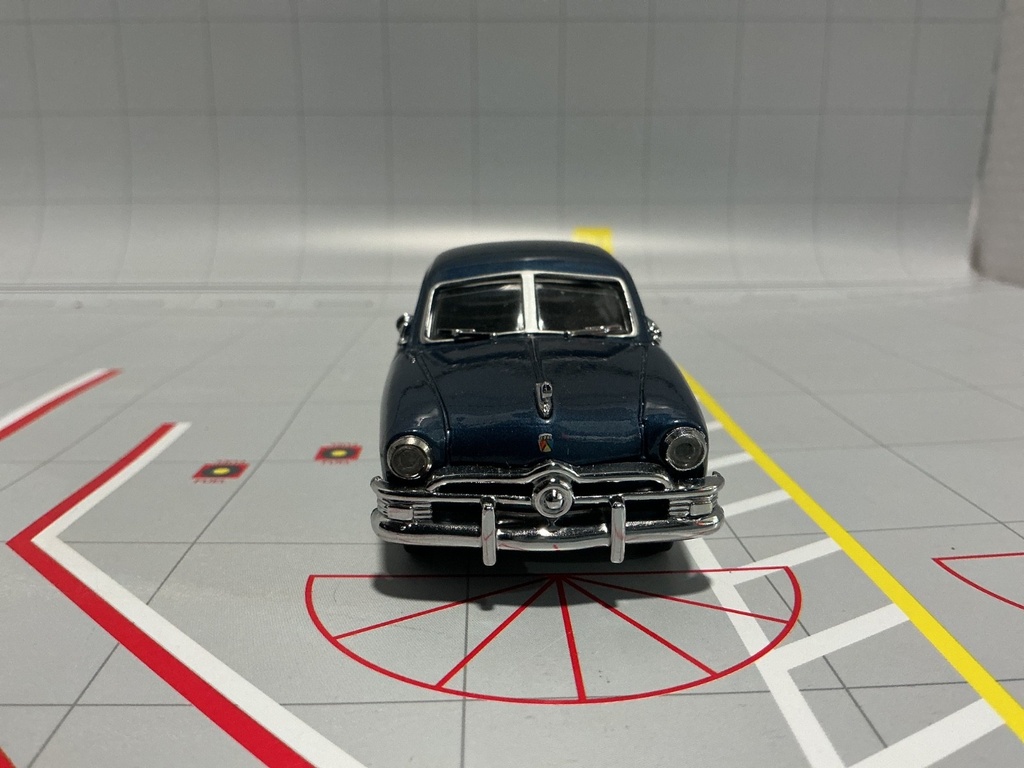 1:43 FIRST RESPONSE REPLICAS 1940/ 1950 FORD image