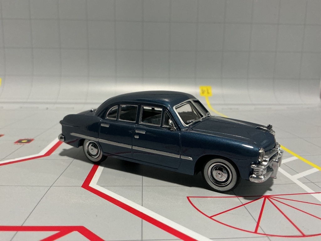 1:43 FIRST RESPONSE REPLICAS 1940/ 1950 FORD image