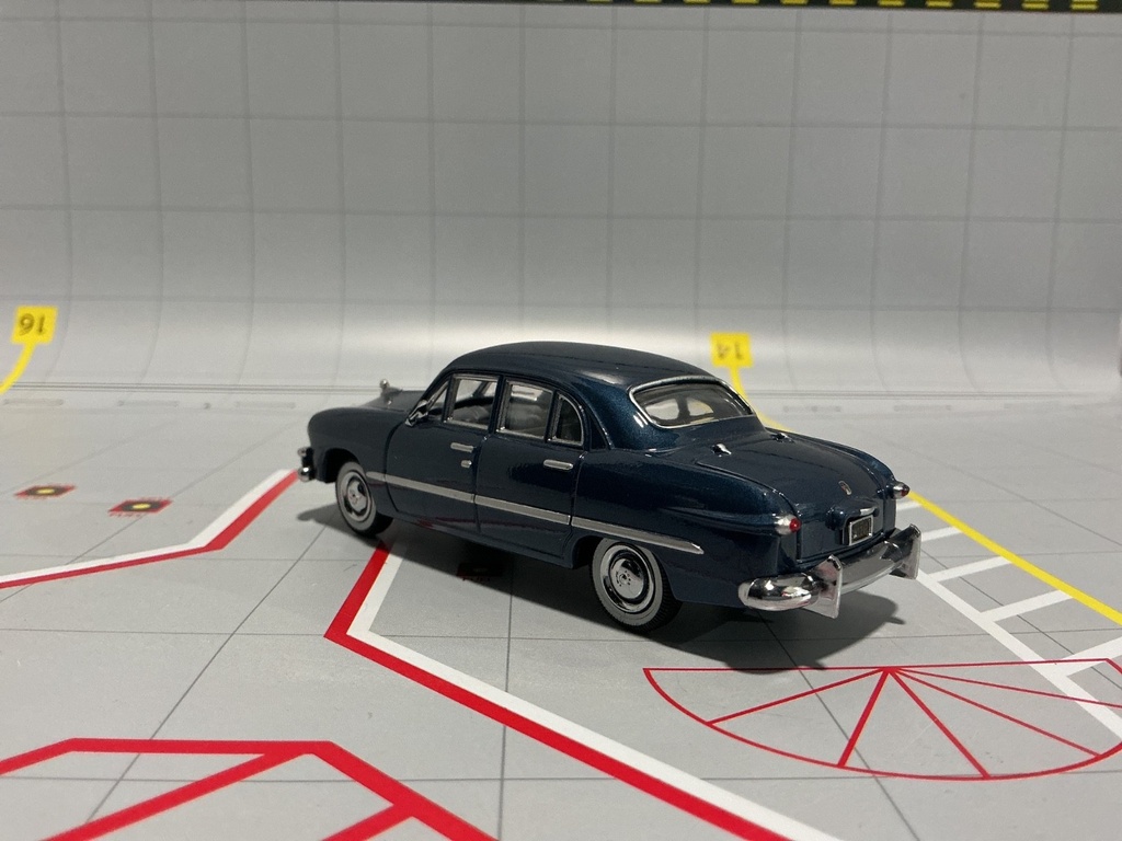 1:43 FIRST RESPONSE REPLICAS 1940/ 1950 FORD image