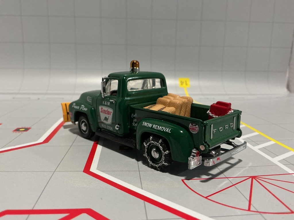 1:43 MATCHBOX MODELS OF YESTERYEAR YRS04 GREEN 1954 FORD F100 SNOW PLOW image