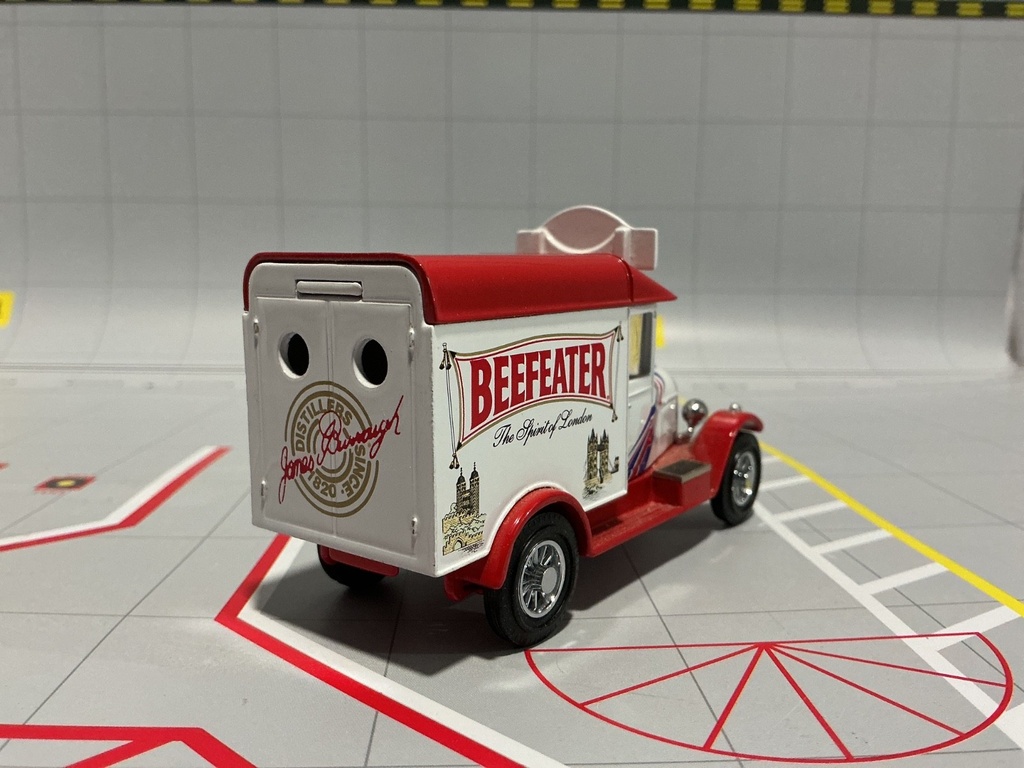 1:43 MATCHBOX MODEL OF YESTERYEAR 1929 MORRIS LIGHT VAN image
