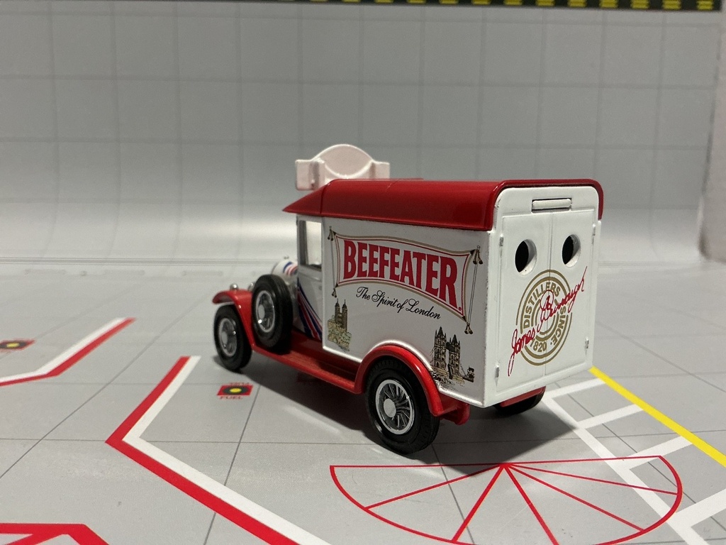 1:43 MATCHBOX MODEL OF YESTERYEAR 1929 MORRIS LIGHT VAN image