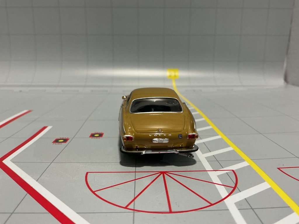 1:43 PAUL’S MODEL ART MINICHAMPS VOLVO P 1800 ES 1964-73 YELLOW image