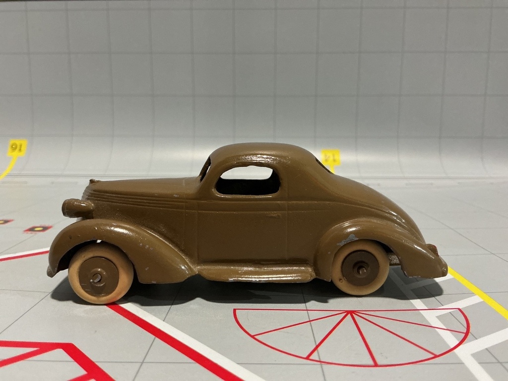 1:43 CAST IRON MINIATURE CASTING  REPRODUCTION ’37  STUDEBAKER image