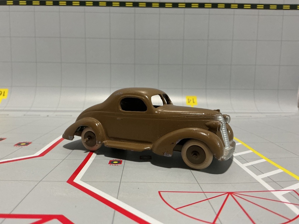 1:43 CAST IRON MINIATURE CASTING  REPRODUCTION ’37  STUDEBAKER image