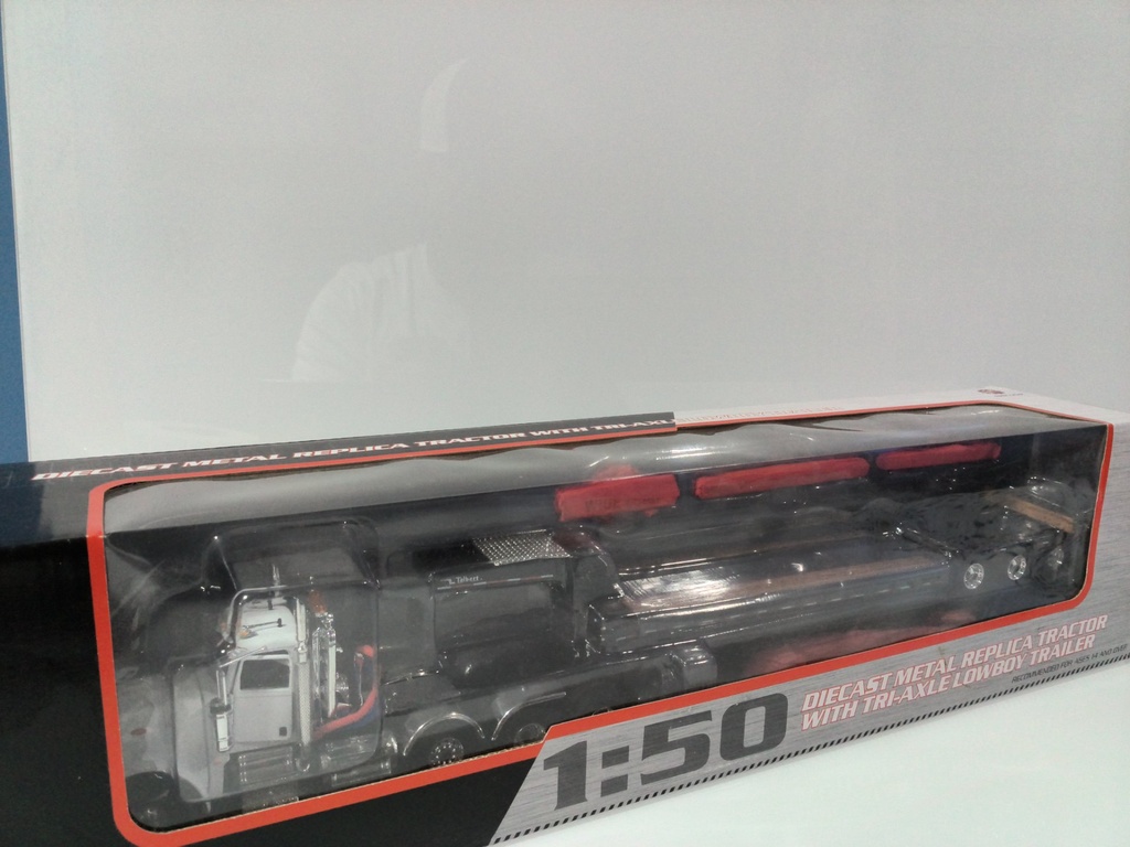 1:50 FIRST GEAR PETERBILT 367 TRI AXLE LOWBOY #50-3349 - Photo 2