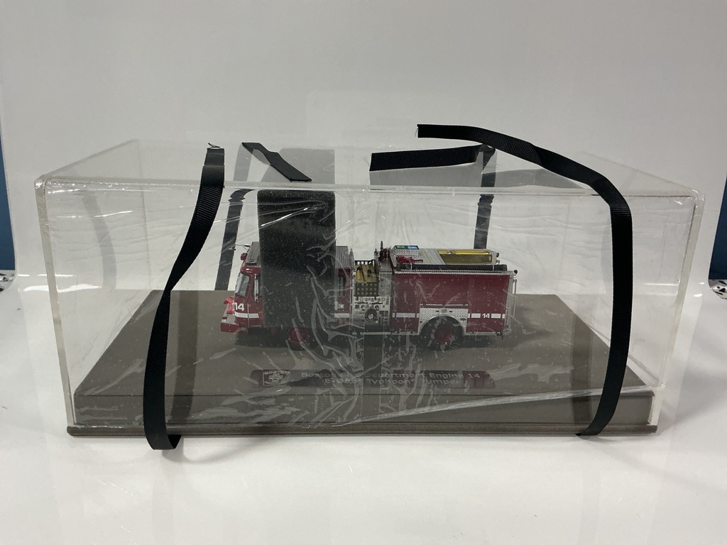 1:50 FIRE REPLICAS  BOSTON FIRE DEPARTMENT ENGINE 14 E1 TYPHOON PUMPER FRO36–14 - Photo 3