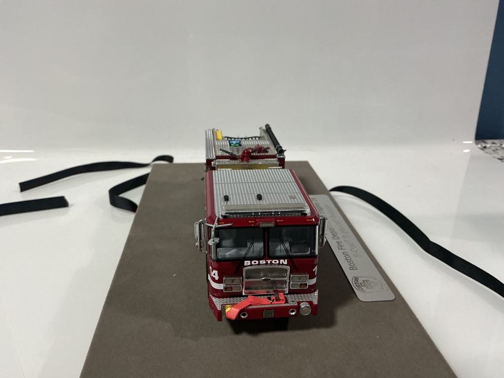 1:50 FIRE REPLICAS  BOSTON FIRE DEPARTMENT ENGINE 14 E1 TYPHOON PUMPER FRO36–14 - Photo 5