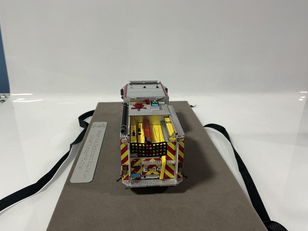 1:50 FIRE REPLICAS  BOSTON FIRE DEPARTMENT ENGINE 14 E1 TYPHOON PUMPER FRO36–14 - Photo 7