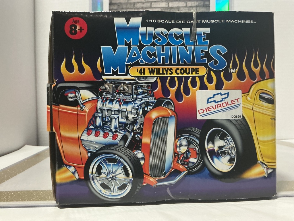 1/18: MUSCLE MACHINES RED WHITE AND BLUE ‘41 WILLYS COUPE image