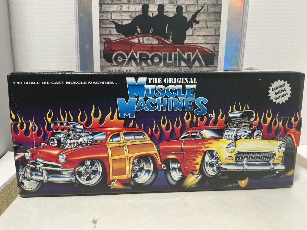 1/18: MUSCLE MACHINES RED WHITE AND BLUE ‘41 WILLYS COUPE image
