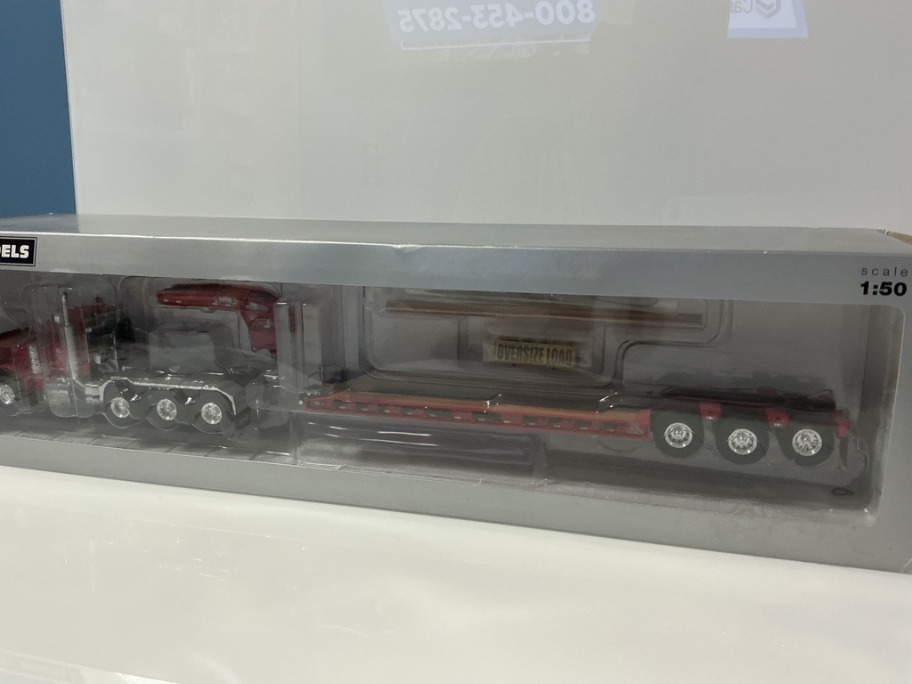 1:50 WSI SWORD PETERBILT 379 IN LOWBOY TRI AXLE ALL CRANE #31–1002 - Photo 3