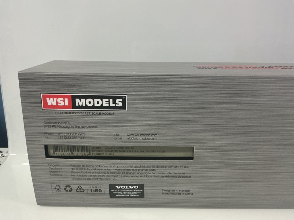 1:50 WSI MODELS VOLVO FH4 XXL 6 X 4 WITH LOW LOADER TRAILER COLLINS #02–3228 - Photo 4
