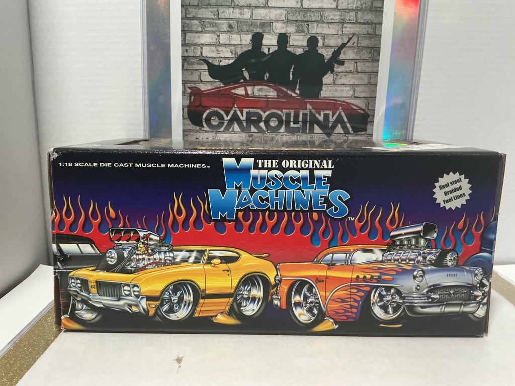 1/18: MUSCLE MACHINES ‘56 SAFARI WAGON image