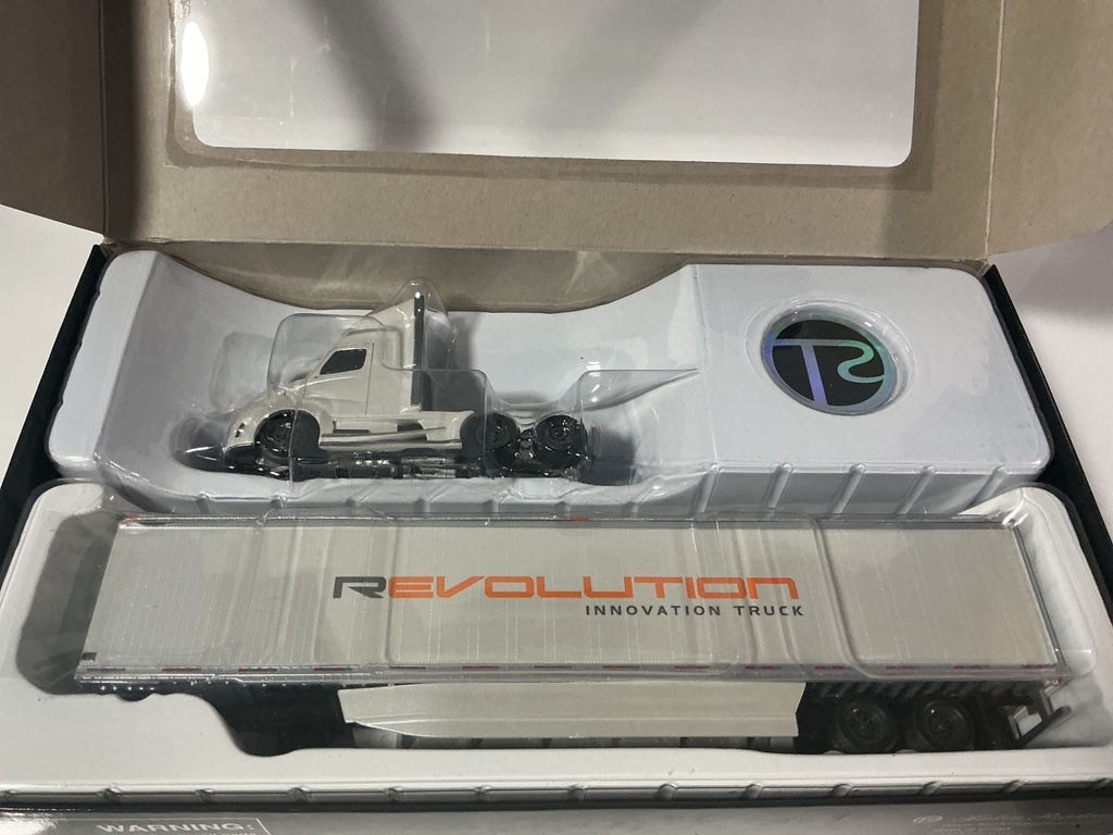 1:53 TONKIN REVOLUTION INNOVATIVE TRUCK - Photo 3