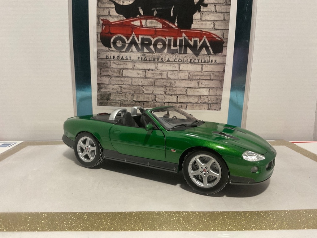 1/18: BEANSTALK 2002 JAGUAR RKR GREEN ON BLACK JAMES BOND 007 image