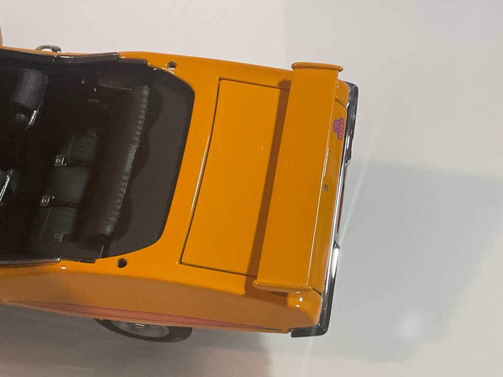 1/24 GMP 1970 GTO JUDGE CONVERTIBLE LIGHT RASHING ON CAR  - Photo 12