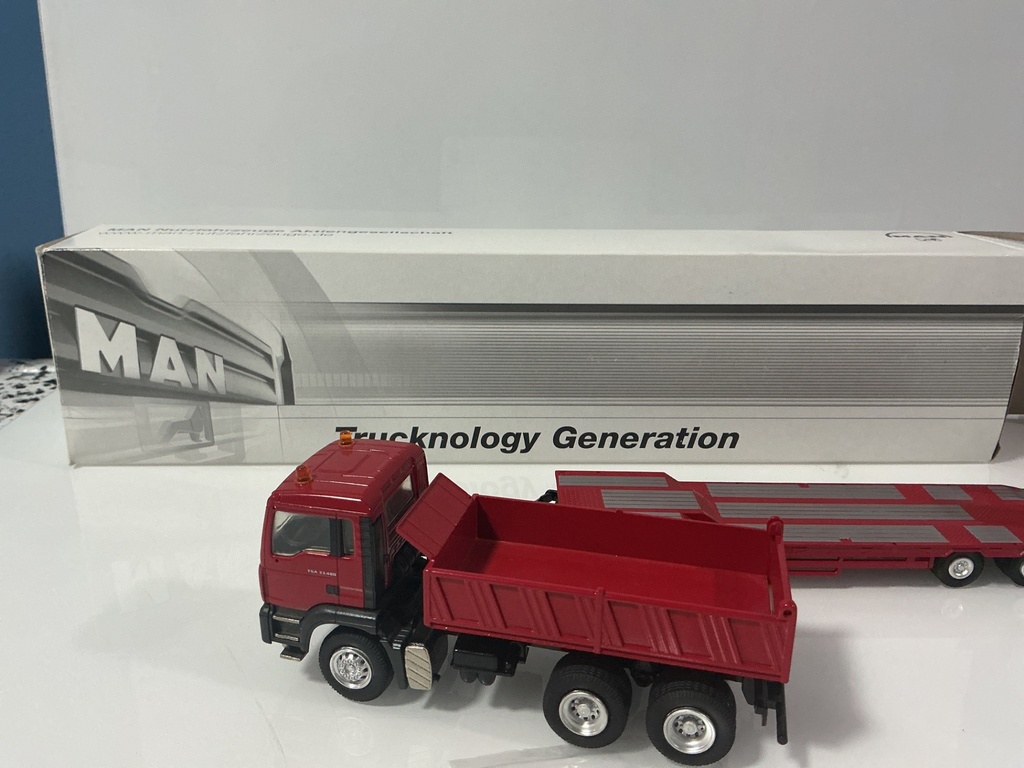 1:64 MAN TGA 33.480 DUMP TRUCK AND TAG  TRAILER - Photo 4