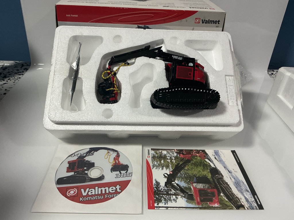 1:50 SWORD MODELS VALMET  445 EXL TRACK HARVESTER & 385 HEAD - Photo 3