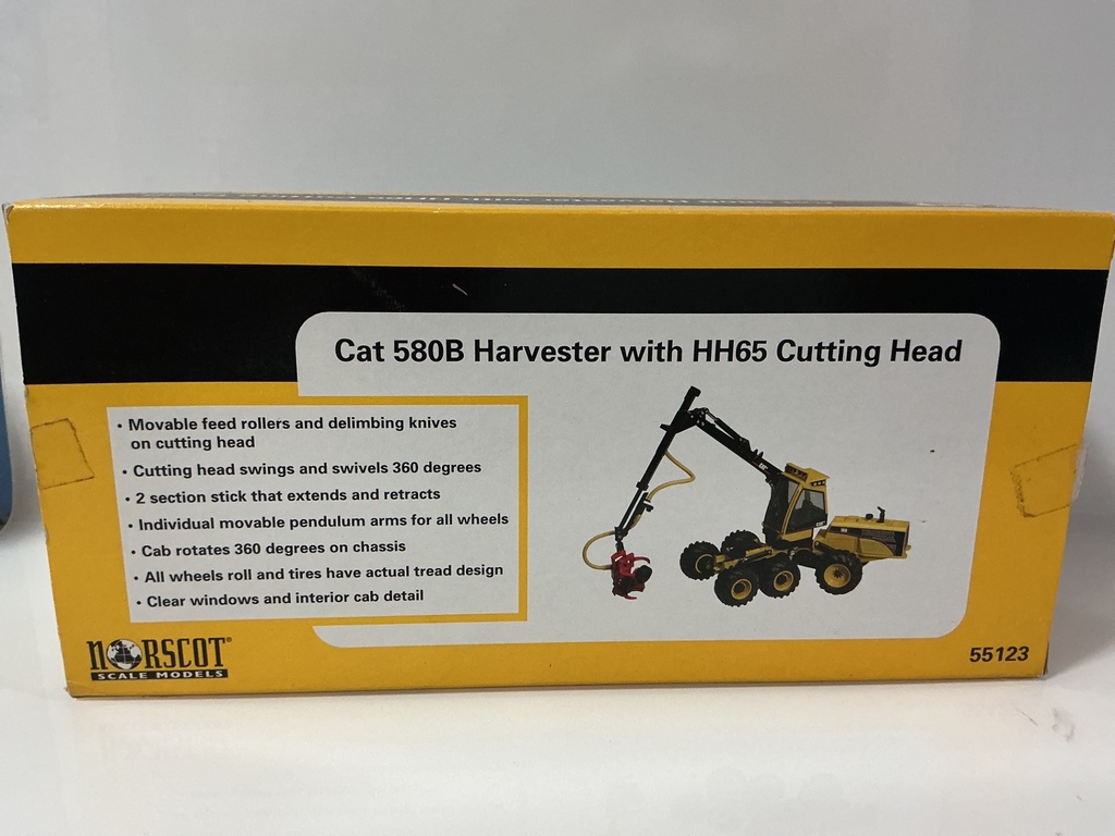 1: 50 NORSCOT MODELS CAT 580B HARVESTER & HH65 CUTTING HEAD #55123 - Photo 3
