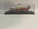 1/64 CODE 3 PHOENIX FIRE DEPT AMERICAN LAFRANCE TOWER LADDER - Photo 2