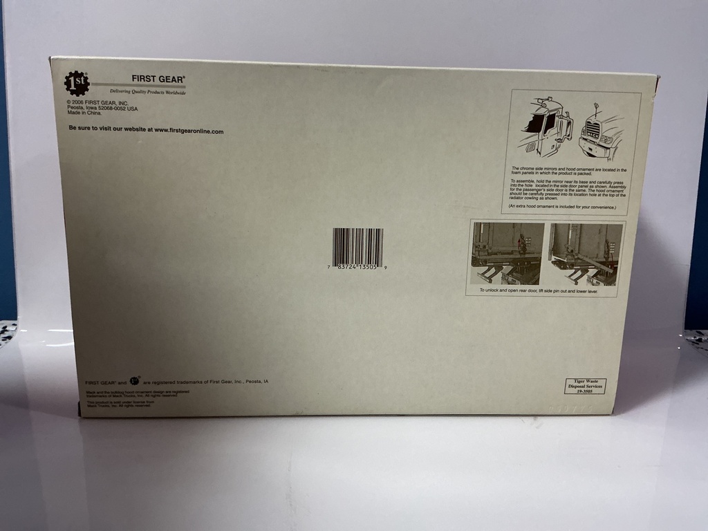 1:34 FIRST GEAR MACK GRANITE ROLLOFF TRUCK “TIGER WASTE”  #19–3505 - Photo 2