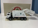 1:43 FIRST GEAR MACK MR REAR LOADING CITY OF NY TRASH TRUCK #19–3323 - Photo 3
