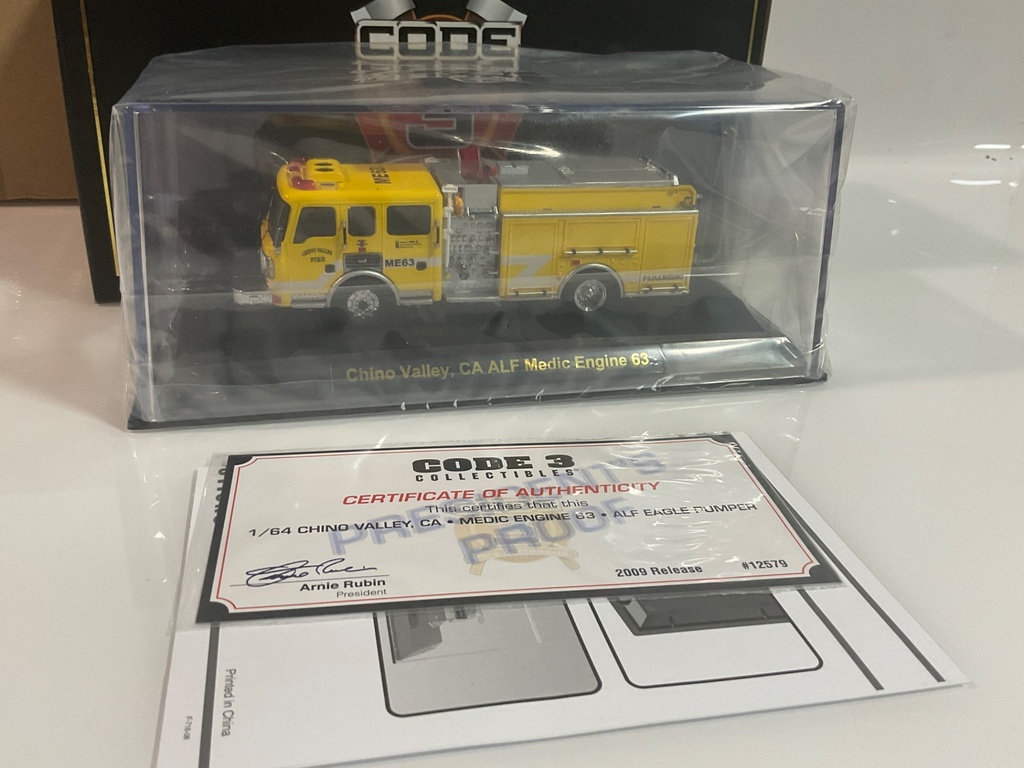 1/64 CODE 3 CHINO VALLEY MEDIC ENGINE 63 ALF EAGLE PUMPER - Photo 2