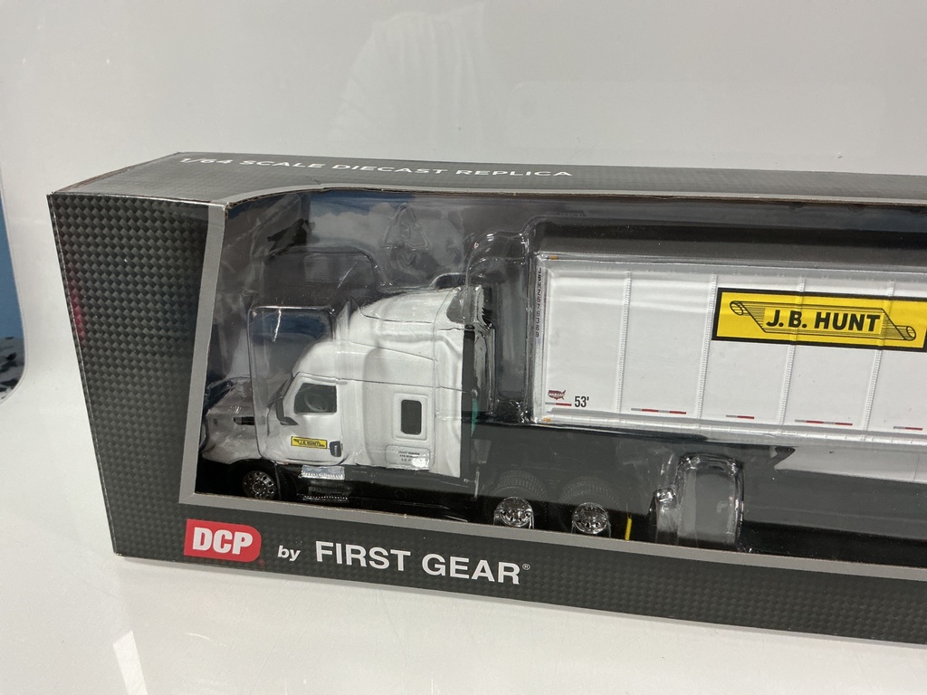 1:64 DCP FIRST GEAR J.B. HUNT FREIGHTLINER WITH 53 FOOT TRAILER - Photo 2
