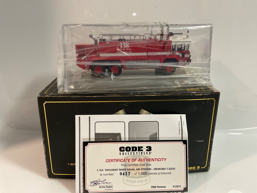 1/64  CODE 3 PATUXENT RIVER NAVAL AIR STATION OSH KOSH T3000 - Photo 2