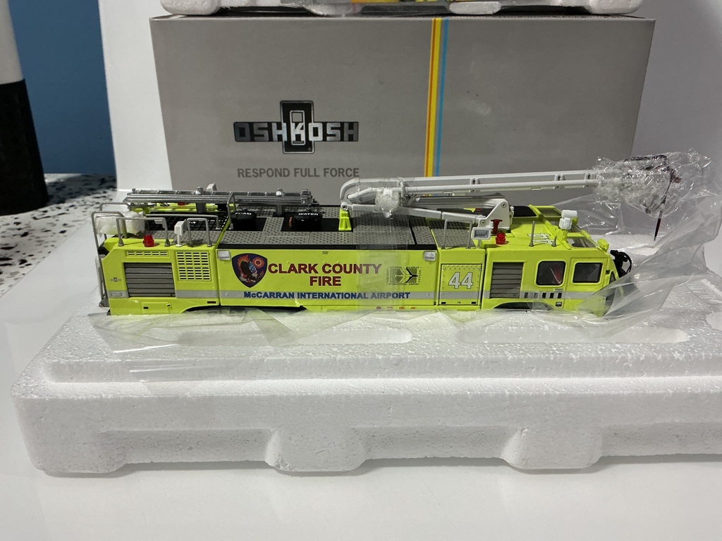 1:50 TWH COLLECTIBLES OSHKOSH STRIKER 3000 TWH078 CLARK COUNTY - Photo 5