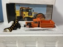 1:50 TWH COLLECTIBLES SWORD MODELS OSHKOSH SNOW PLOW  SW3004–O - Photo 4