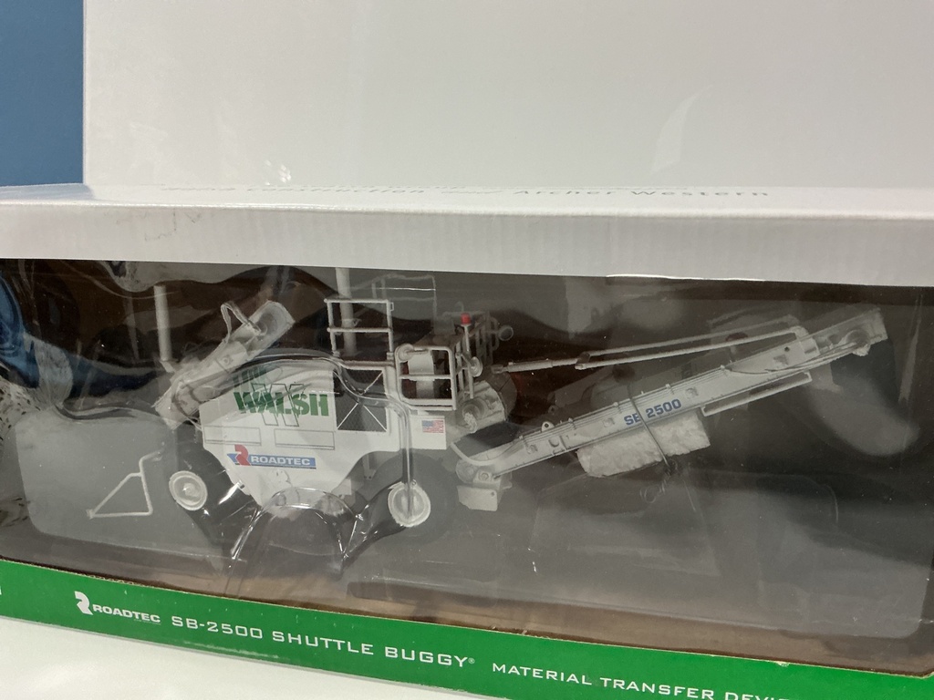 1:50 FIRST GEAR WALSH CONSTRUCTION ROADTEC SB 2500 SHUTTLE BUGGY #59–3267 - Photo 3